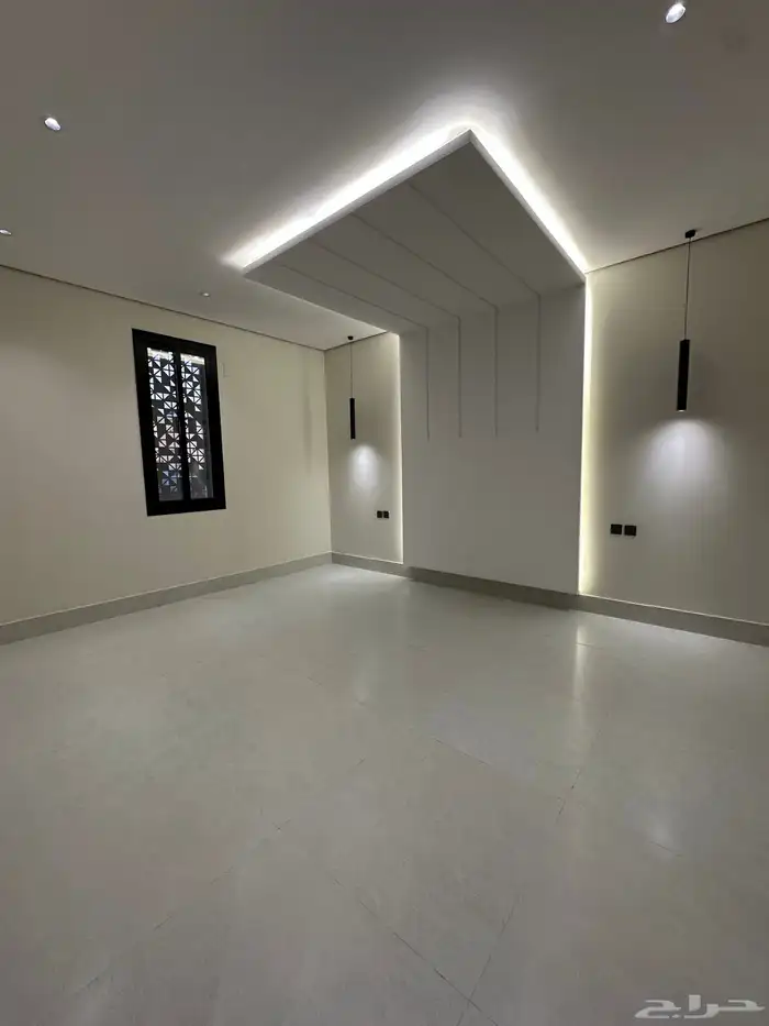 شقة للبيع دور اول مع سطح 20