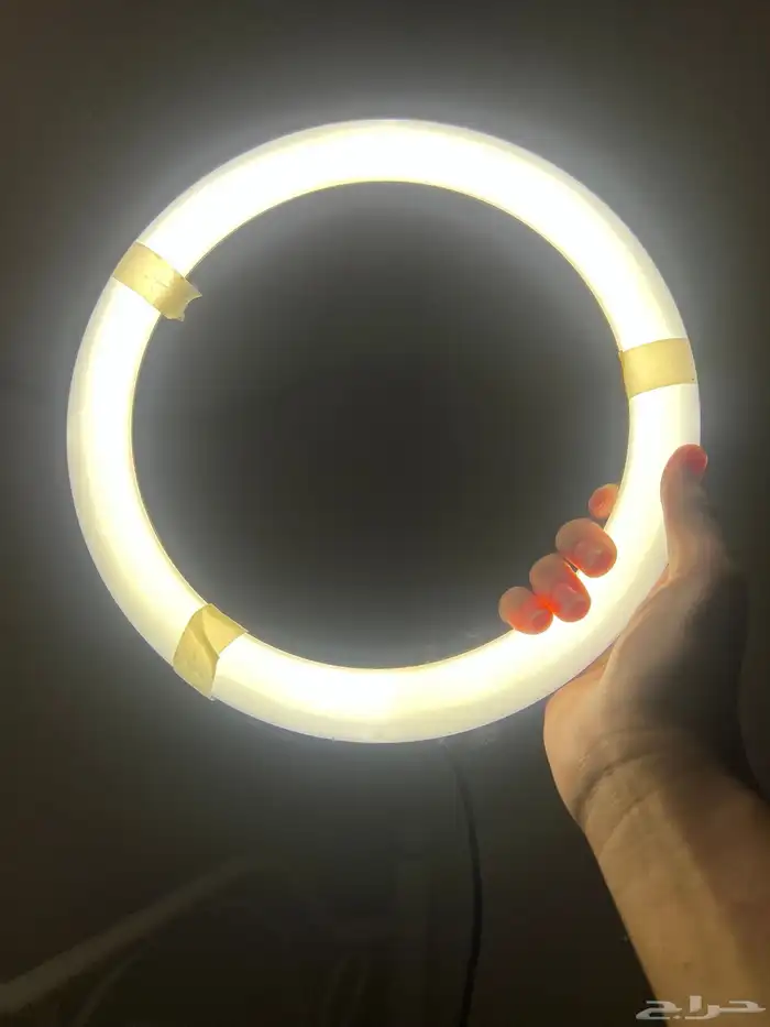 للبيع اضاءة دائرية ب3 الوان مستعمل وبسعر رخيص 0