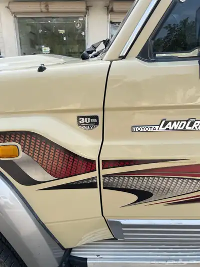 تويوتا شاص 2015 LX-اصدار 30 23