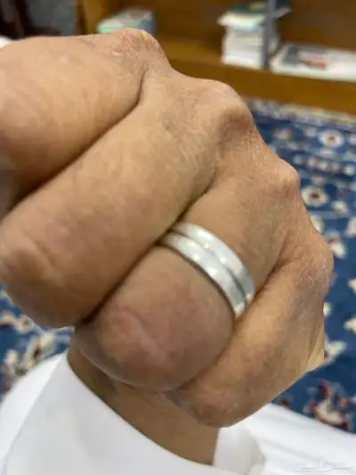 للبيع خاتم فضة اصلي 2