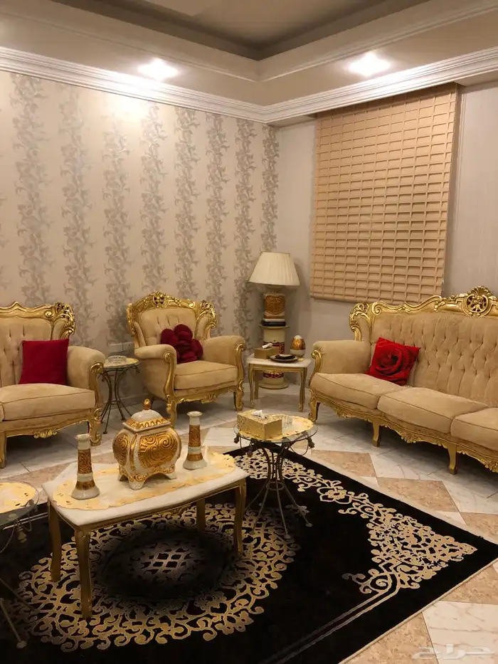 فرصه البيع كنب ملكي فاخر 3