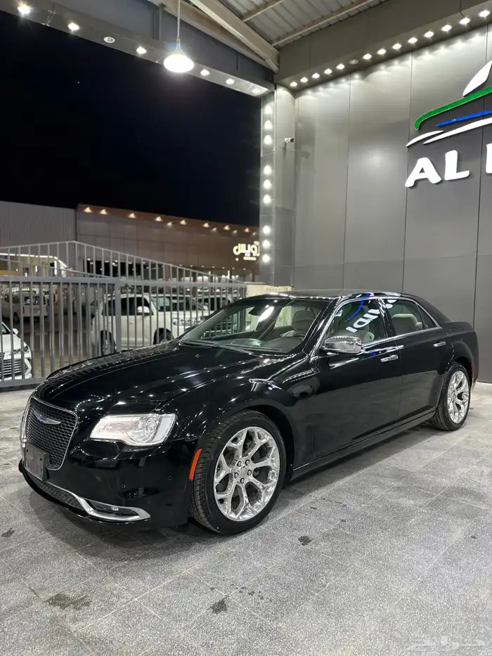 كرايزلر C300 اسود 2019 فئة LTD معرض(عبيد الرشيدي) 11