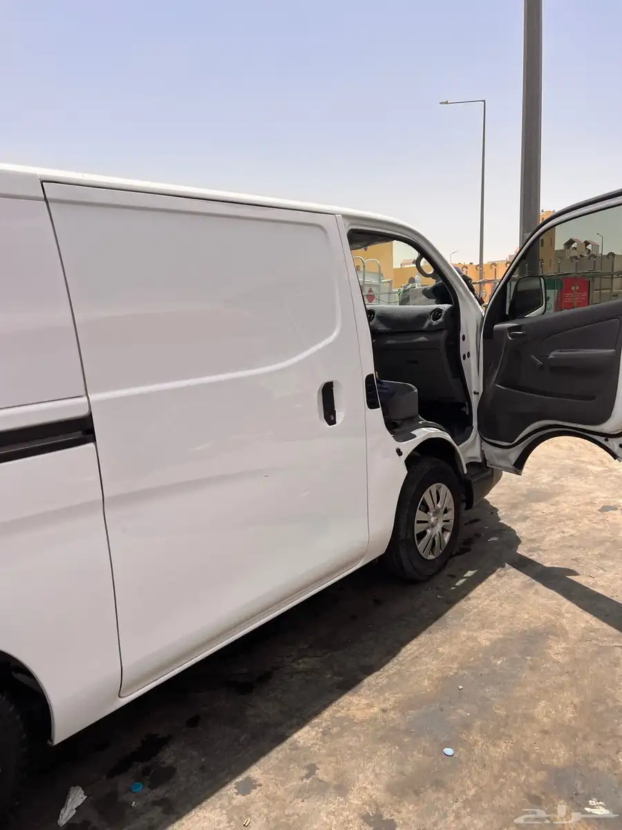 باص فان بضاعه ديزل نيسان 2021 index