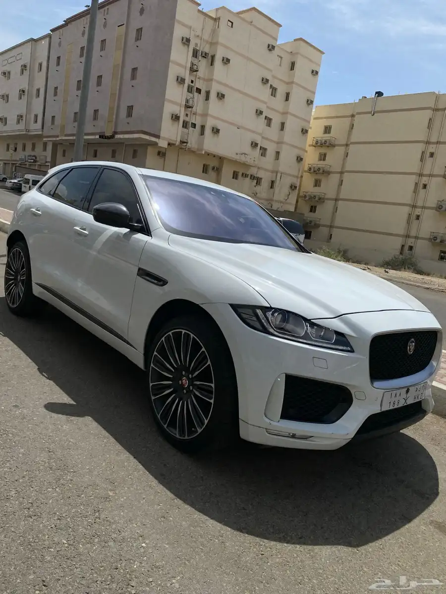 جاكوار اف بيس ار لاين فل كامل 2018 للبيع (على الضمان) 1