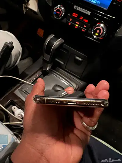 iPhone 11 pro max  256G 76 3