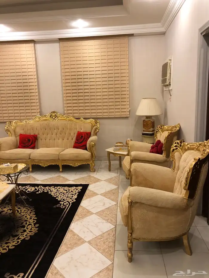 فرصه البيع كنب ملكي فاخر 1