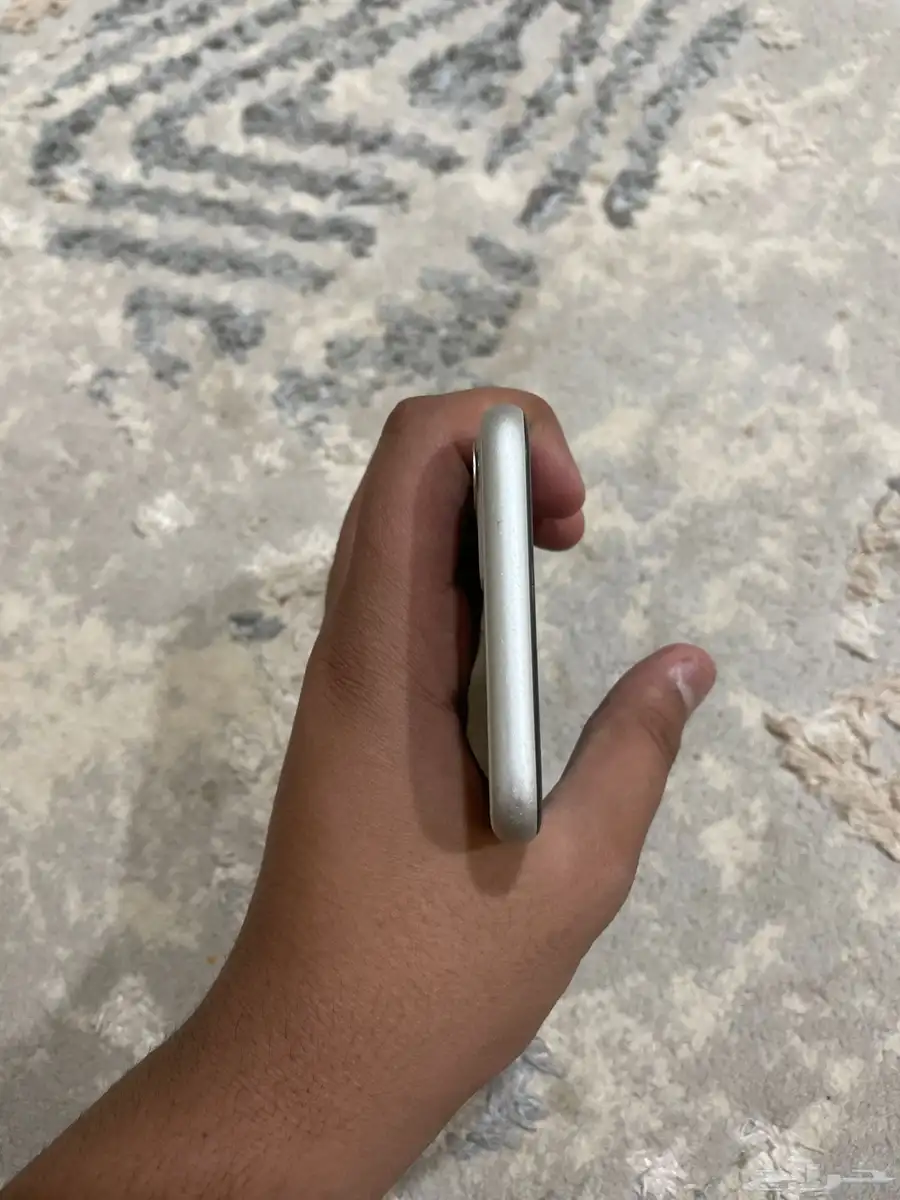 آيفون 11 نظيف 4