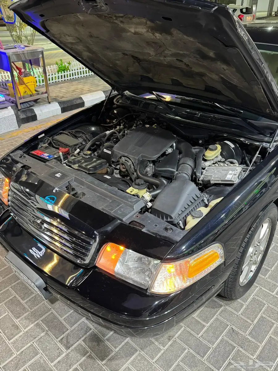 فورد فكتوريا لارج 2009 23