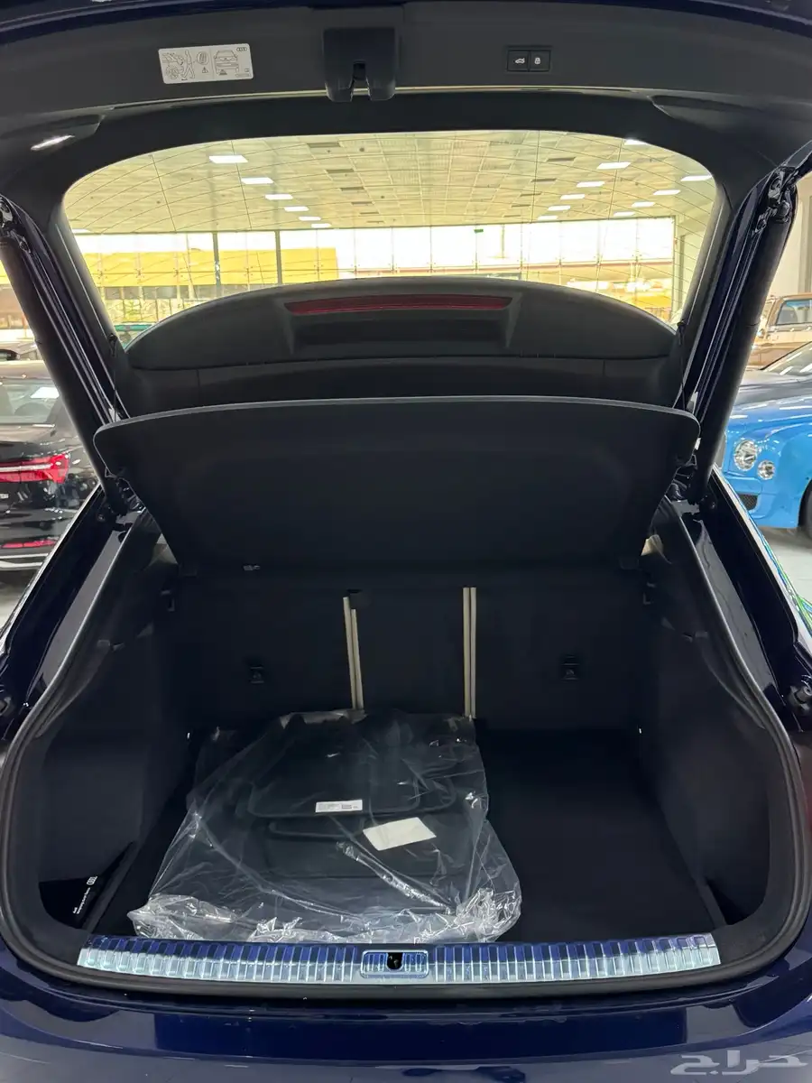اودي Q3 2025 فل كامل Sportback 9