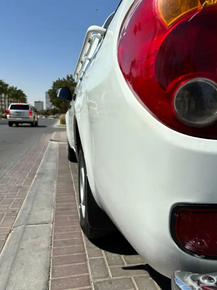 وانيت متسوبيشي 7