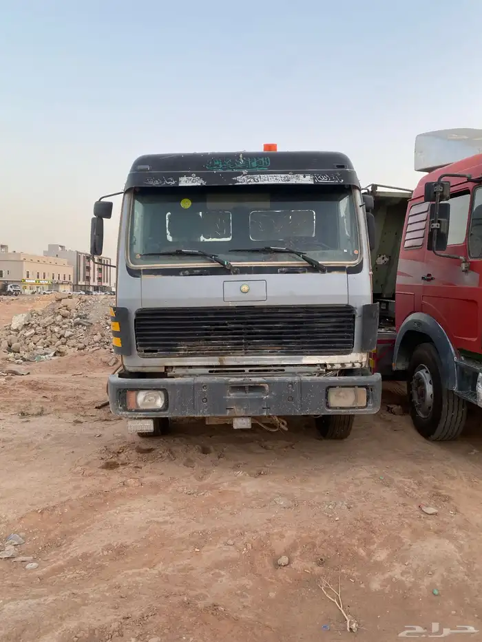 سواقين 2 للعمل داخل موقع لابد من وجود رخصة 0