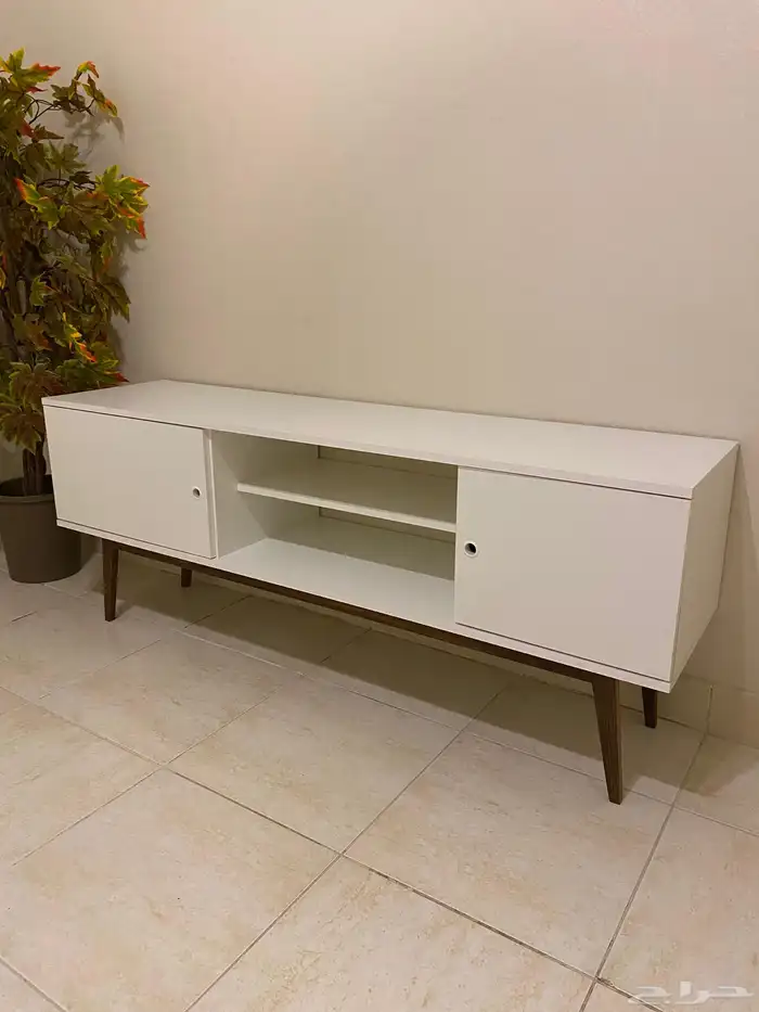 طاولة تلفزيون جديدة بسعر مخفض 0