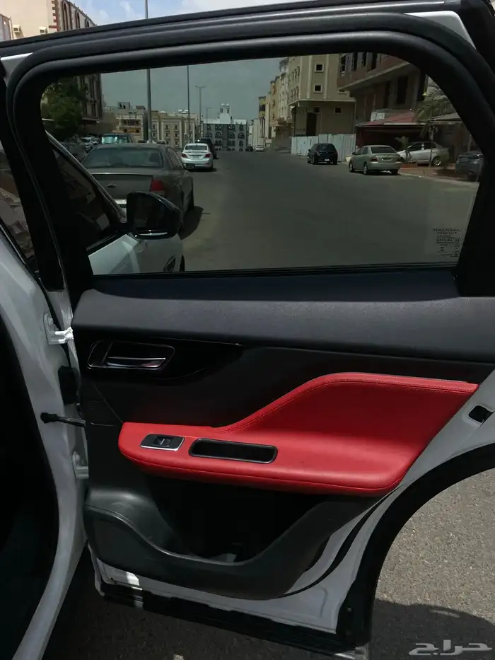 جاكوار اف بيس ار لاين فل كامل 2018 للبيع (على الضمان) 11