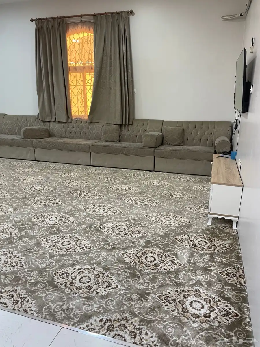 كنب مع فرشة وستاره 2