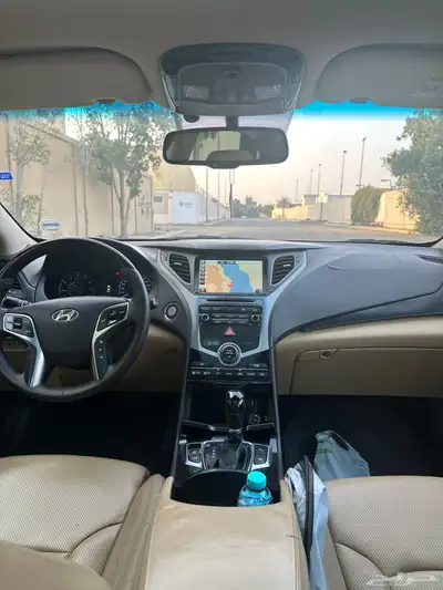 هيونداي أزيرا 2016 16