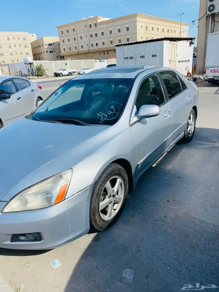 سيارة هوندا اكورد موديل 2005 3