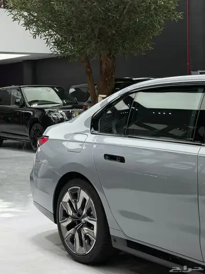 جديد 2025 جميع الالوان (BMW 735i ) 1