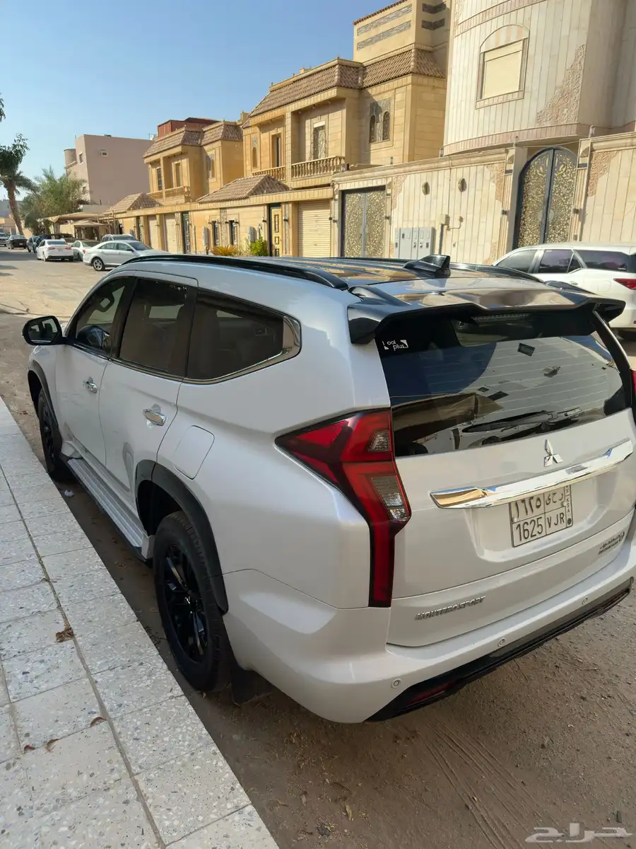 مونتيرو. ميتسوبيشي منتيرو اعلى فئه 4