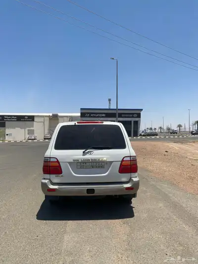 جيب لاندكروزر 2001 مع لوحه مميزه 2