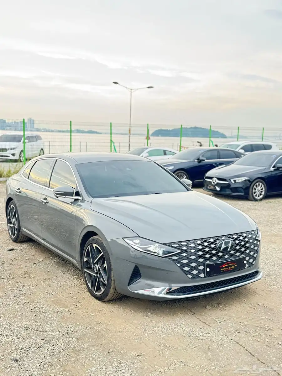 هيونداي ازيرا فل 2021 6V(بحاله ممتازه) 2