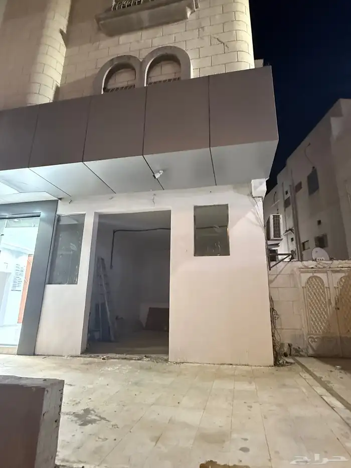 محلين تجاريين للإيجار على طريق الليث العام   حي ولي العهد 6