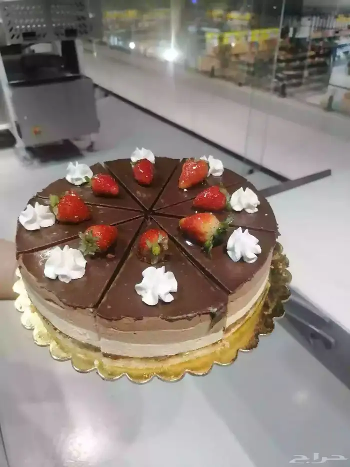 معلم حلويات يبحث عن عمل 30