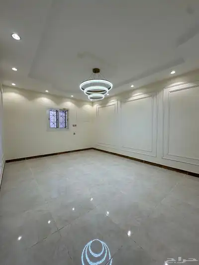 دور للبيع مشب و7غرف وحوش وسعر طيب لصامل 27
