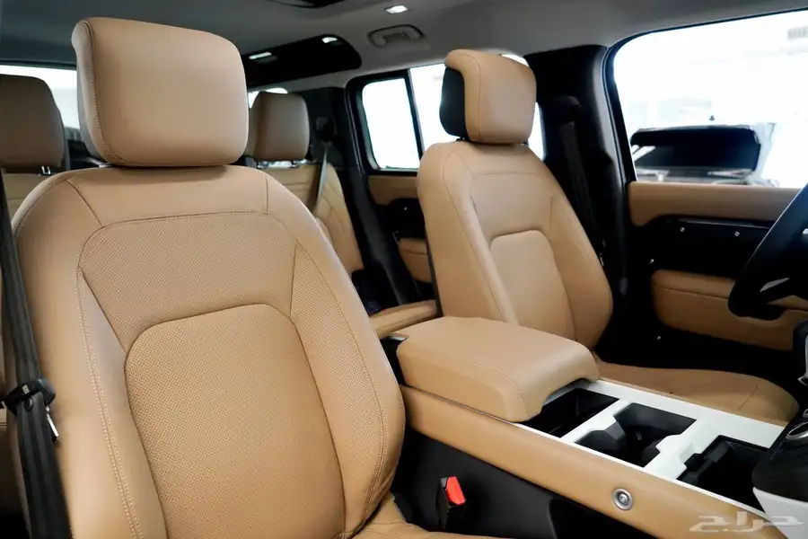 2025 Land Rover Defender P400 HSE X-Dynamic جديد اصفار 6