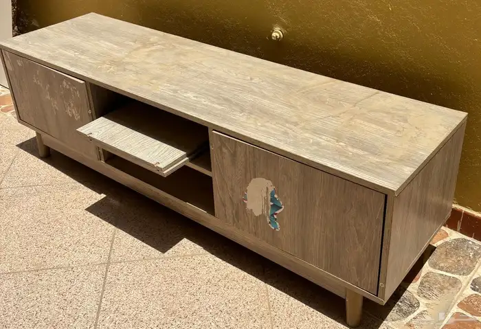 طاولات تلفزيون 1