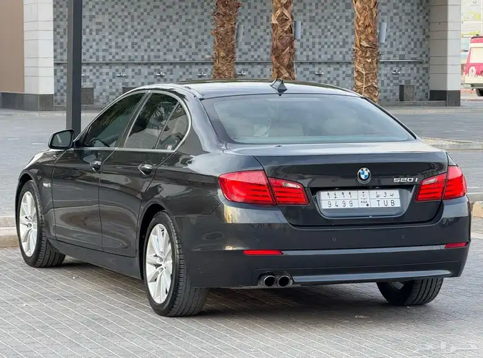 بي ام دبليو 520i 2013 11
