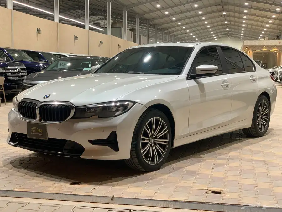 بي ام دبليو 320i موديل2021 index