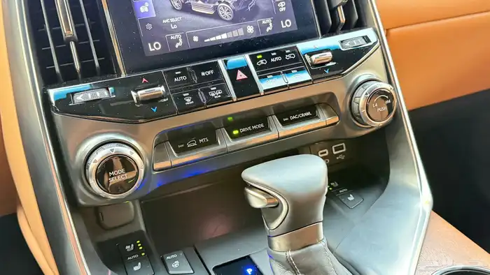 لكزس LX600BBموديل 2024في الامارات 18