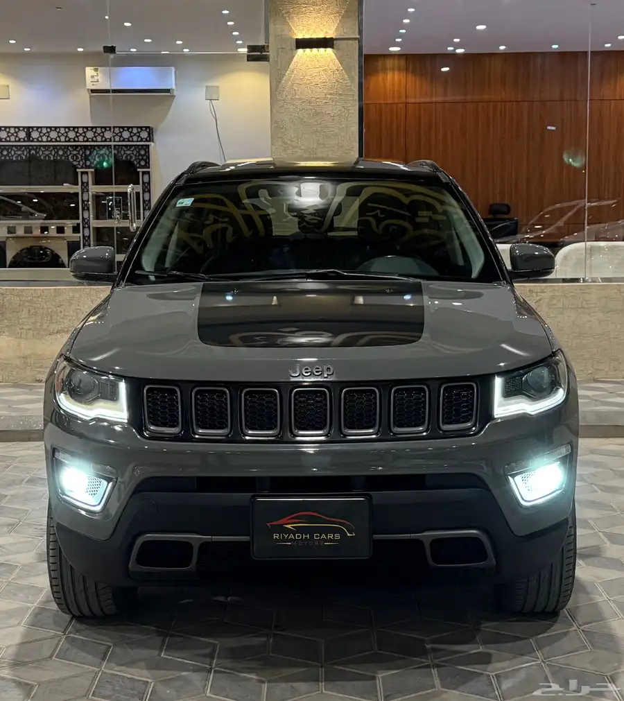 جيب كومباس 2019 تريل هوك (عرض خاص) index