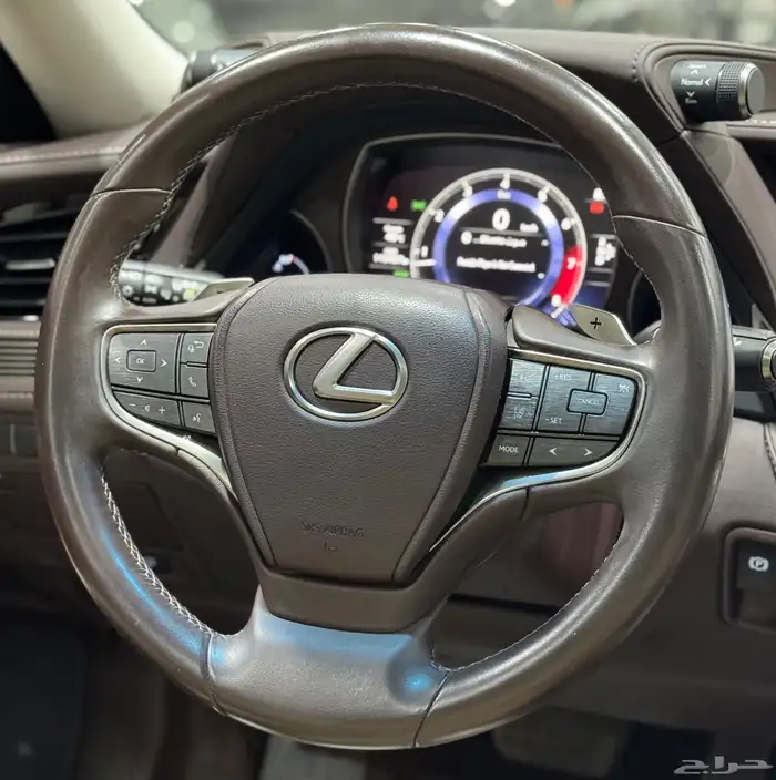 لكزس LS350L موديل 2018 فل كامل مستعمل . 13