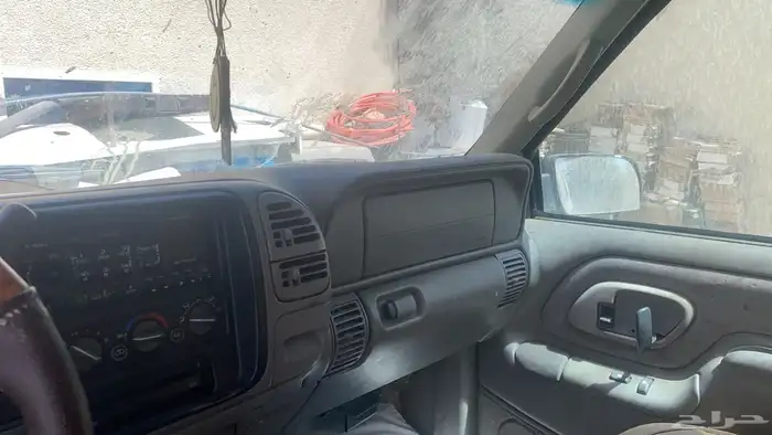 تاهو 99 نضيف ممشاه موضح في الصور بدي وكاله مكينه قير وكاله 0
