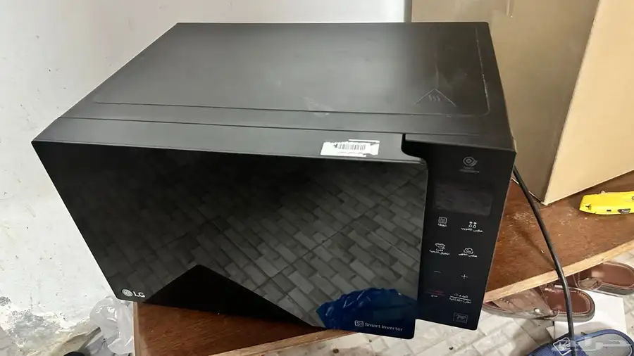 للبيع ميكروويف LG NeoChef شبه جديد   موديل MS2535GIS 1