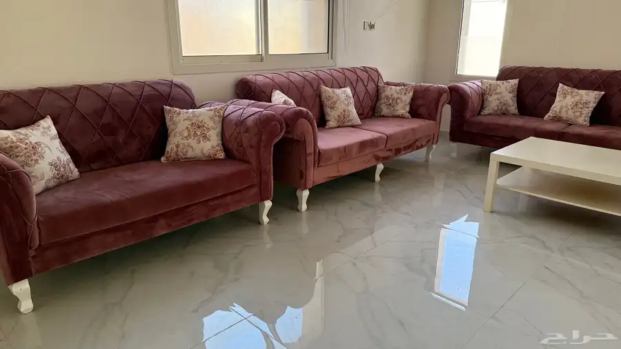 كنب وطاوله نظيف جدا 5