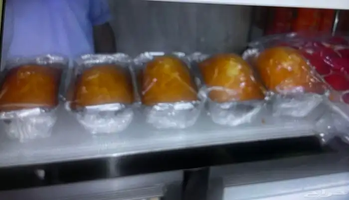 معلم حلويات يبحث عن عمل 11