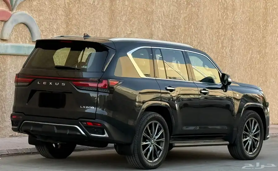 لكزس FSport 2022 10