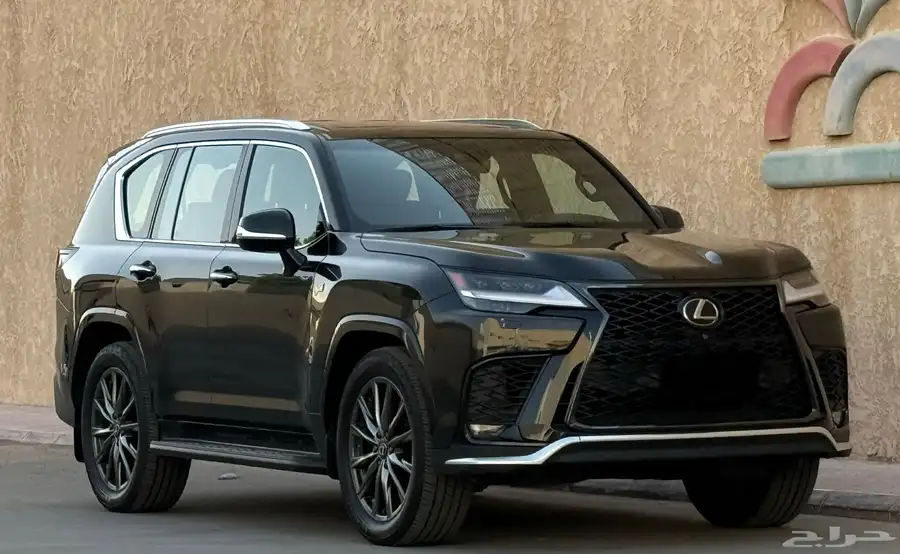 لكزس FSport 2022 8