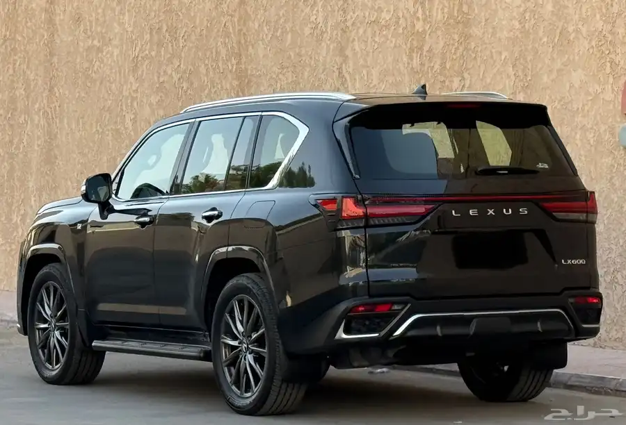 لكزس FSport 2022 9