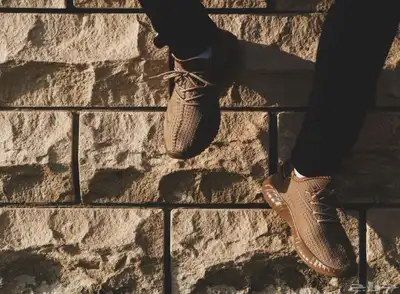 بضاعة للبيع ( أحذية رياضية ) 3