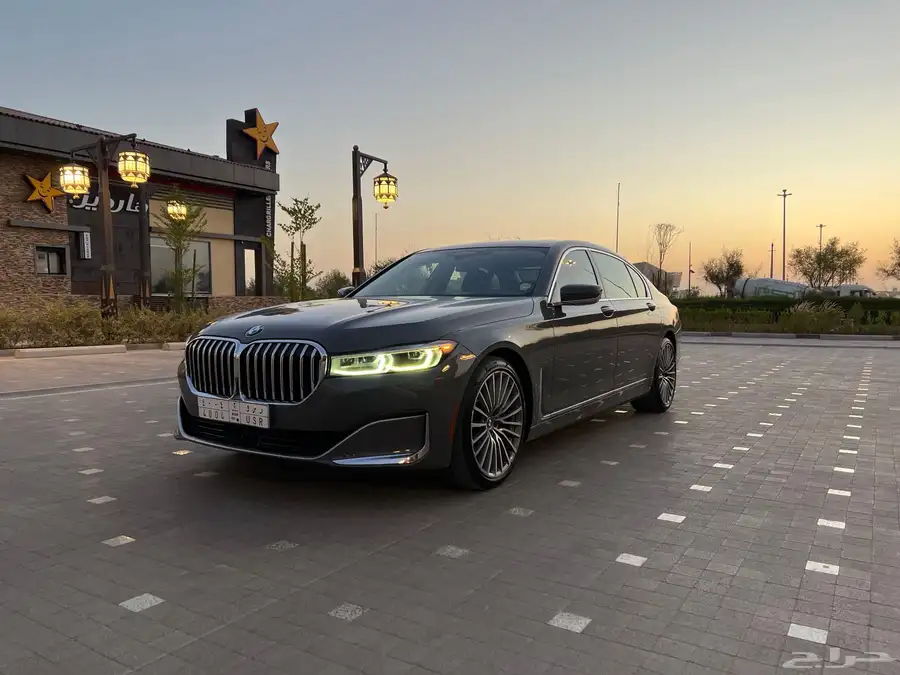 BMW 750Li 2020 فل كامل 9