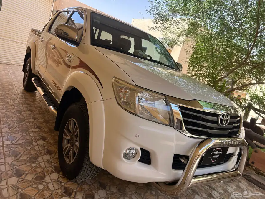 هايلوكس دبل مديل 2015 سعودي عبداللطيف جميل قير تماتيك 3