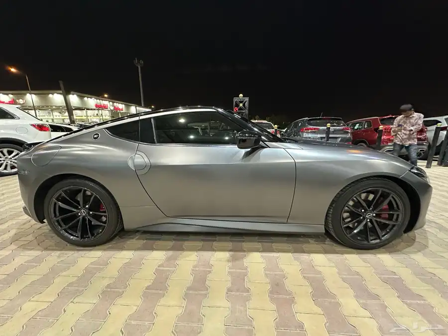 نيسان Z موديل 2023 فل كامل نظيف جدآ 3