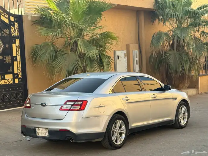 فورد توروس 2014 بحالة جيدة 9