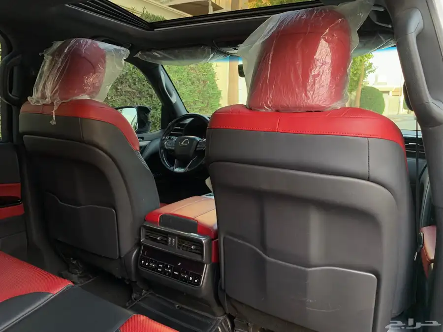 لكزس 2022 LX600 F فل كامل 40