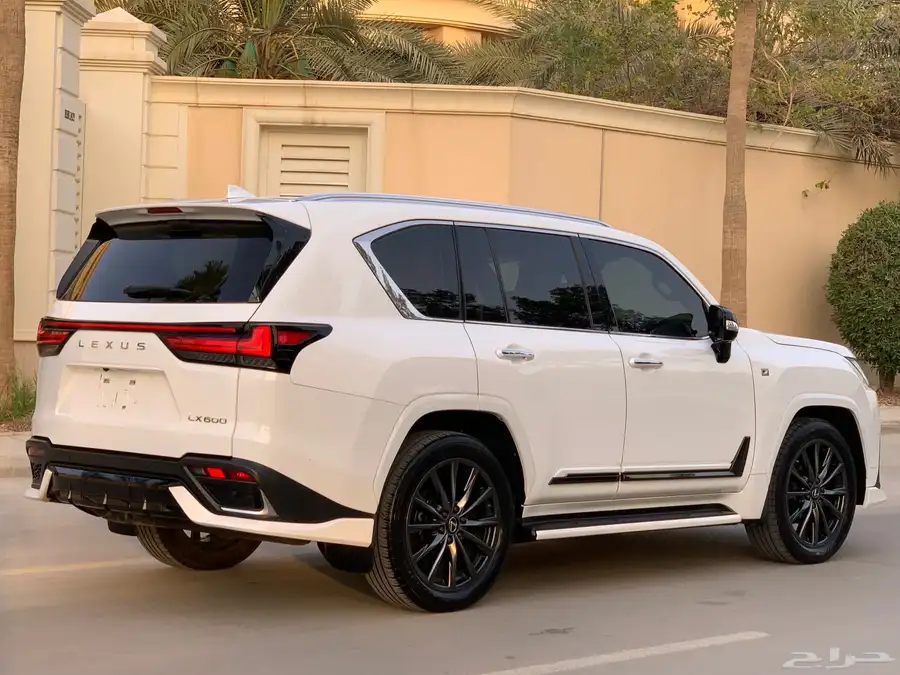 لكزس 2022 LX600 F فل كامل index