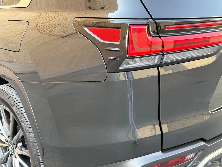 لكزس FSport 2022 15