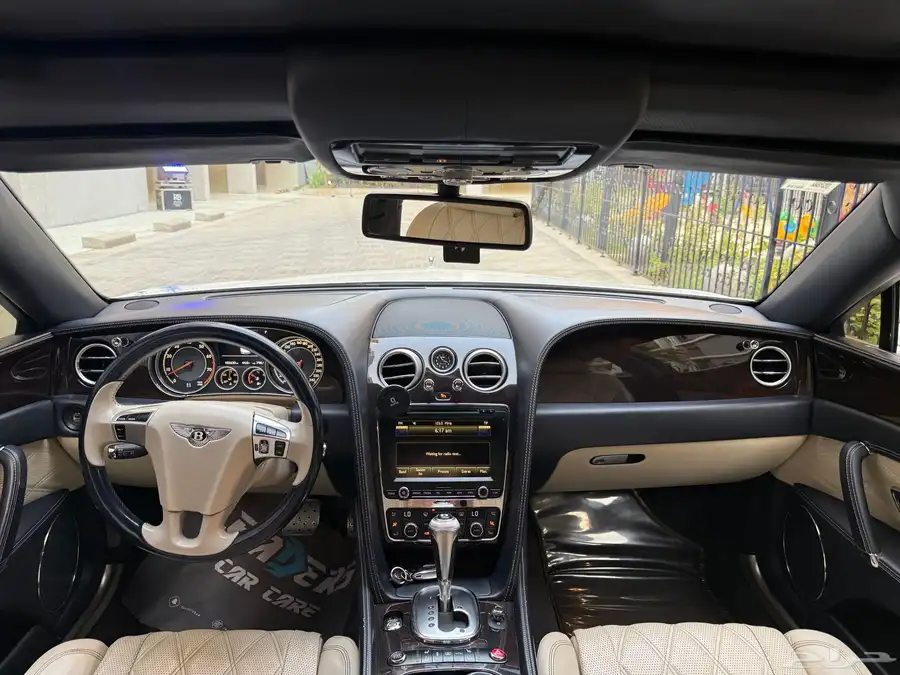 Bentlley Flying supr 2015 20